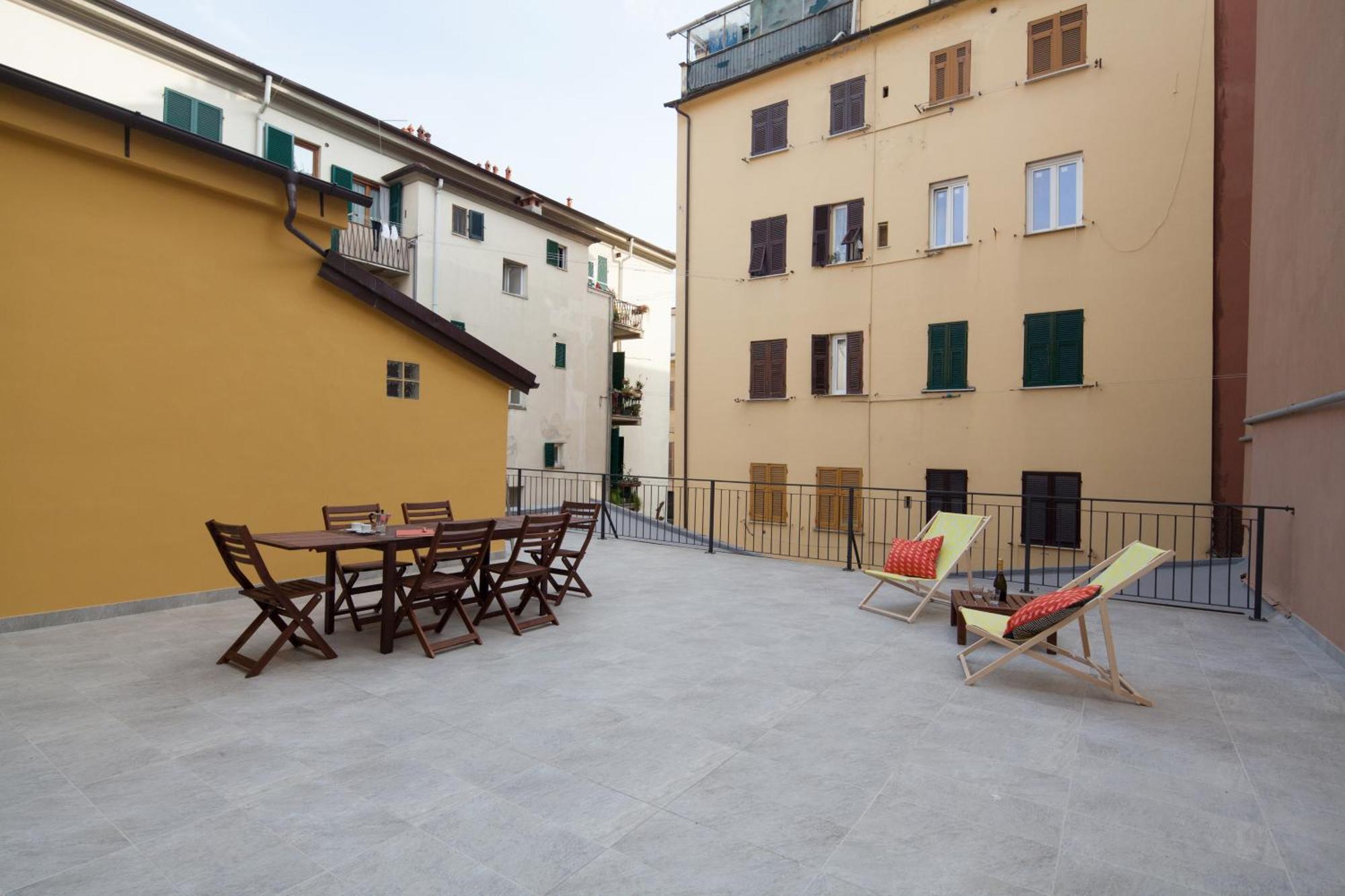 Cv5 - La Spezia City Center - Wide Modern Apartment Walking Distance To The Station To Cinque Terre - Big Terrace On The Roofs Eksteriør billede